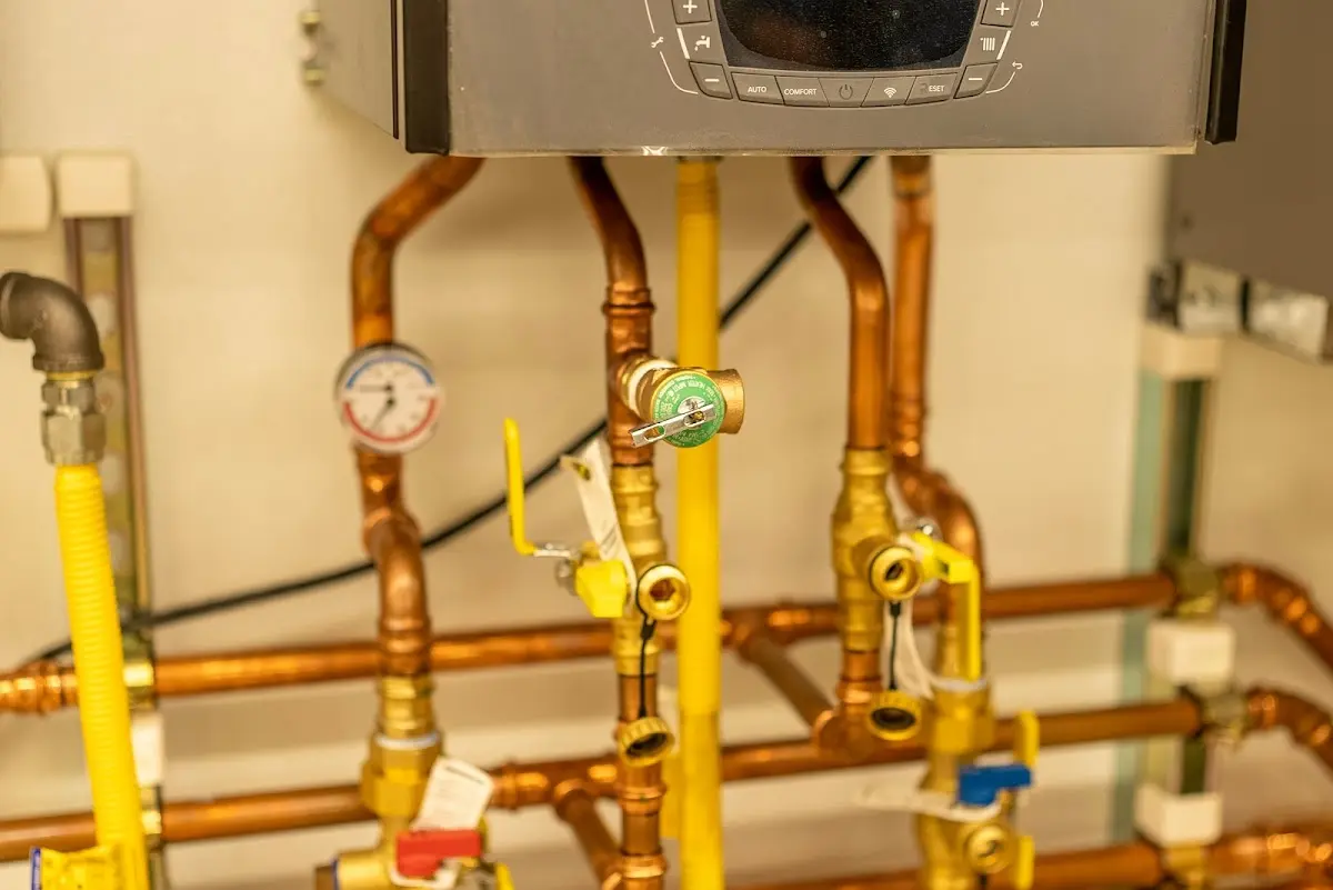 Licensed technician providing Sewer Cleanout for a homeowner in Kenedy